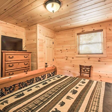 Private Sevierville Cabin With Mountain Views And Loft Bagian luar foto