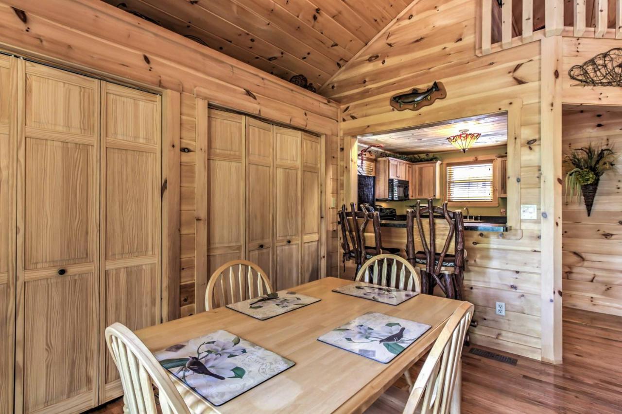 Private Sevierville Cabin With Mountain Views And Loft Bagian luar foto