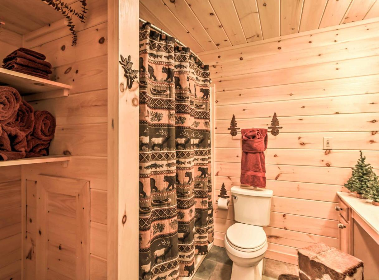 Private Sevierville Cabin With Mountain Views And Loft Bagian luar foto